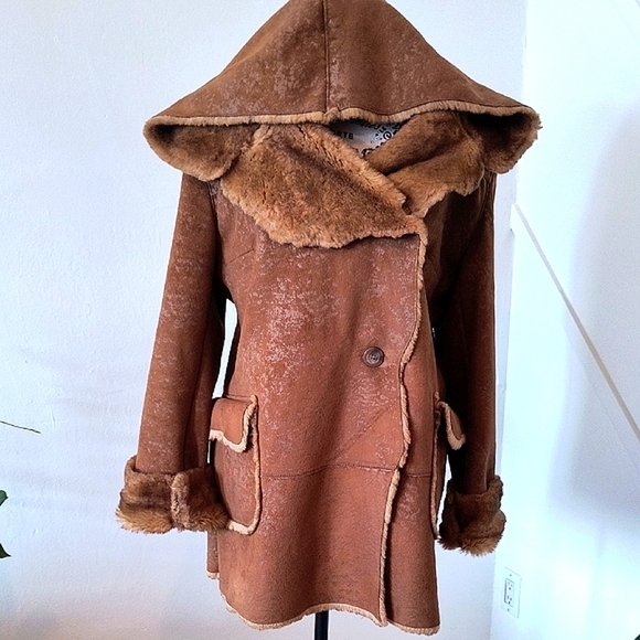 T & I Brown Faux Fur Trimmed Women's Coat. Size Small - Picture 5 of 9